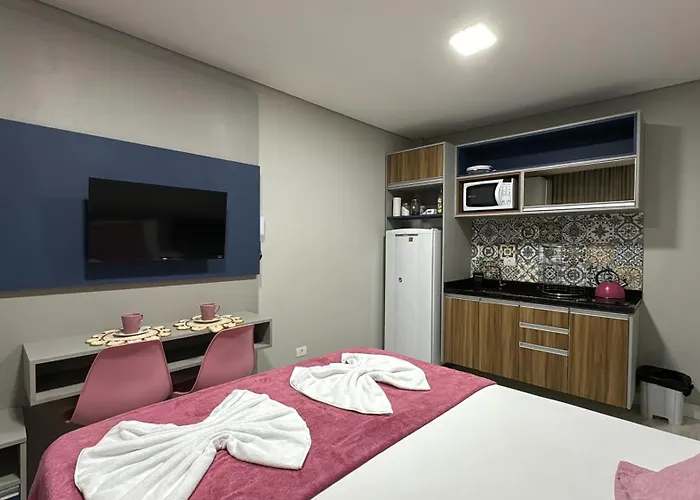 14- Studio decorado com ótima localização!!!